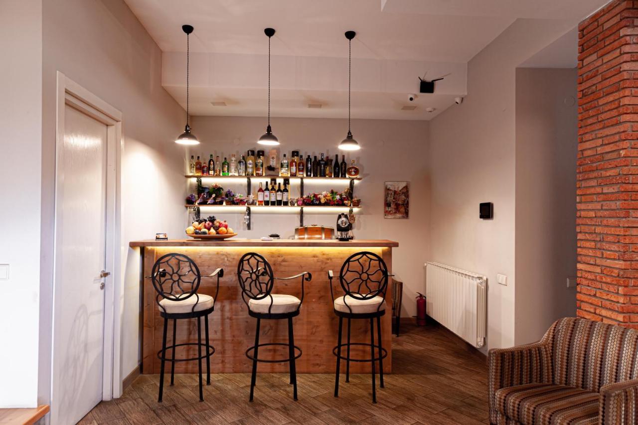 Hotel Winoterra Tbilissi Extérieur photo