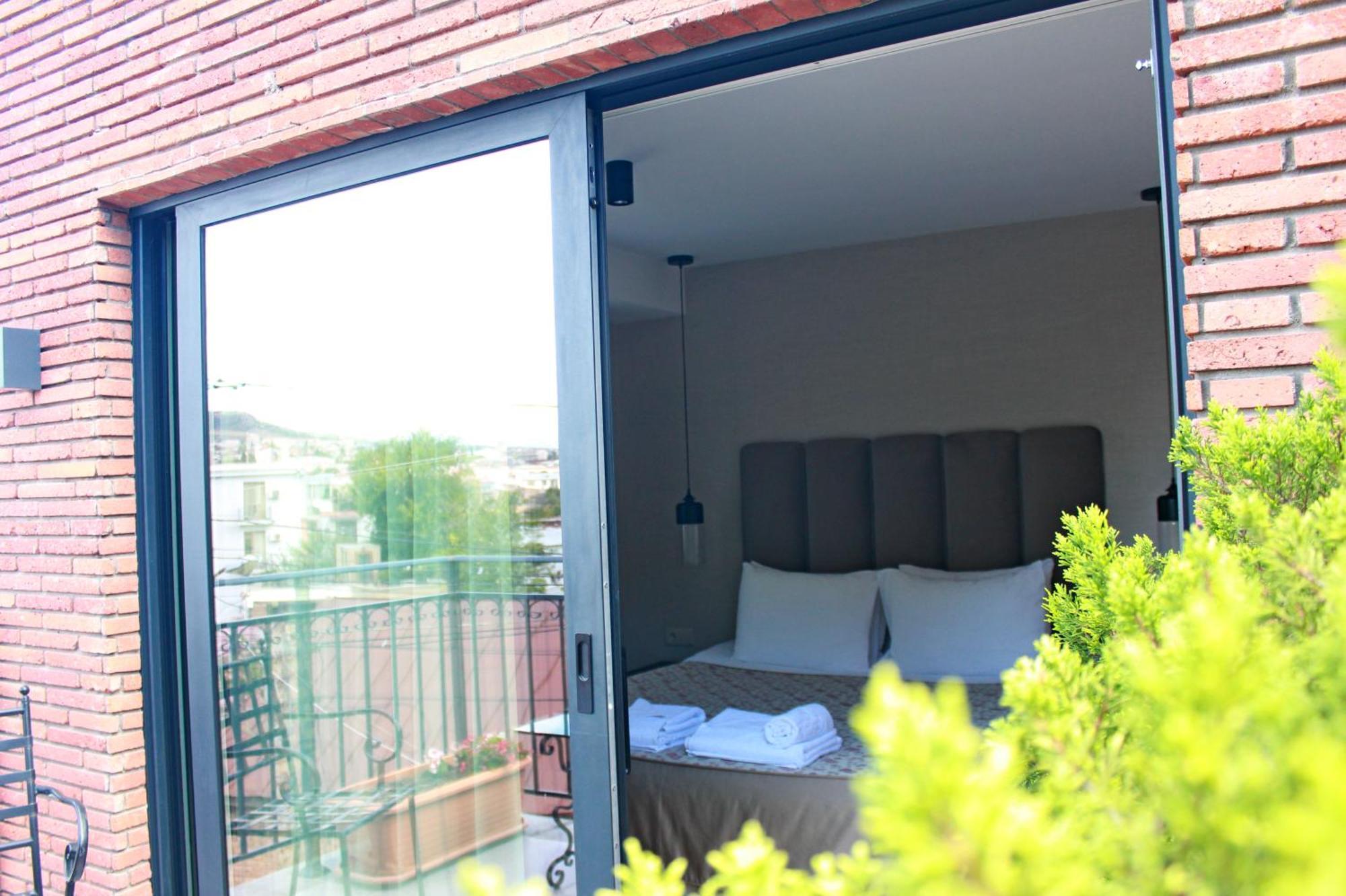 Hotel Winoterra Tbilissi Extérieur photo